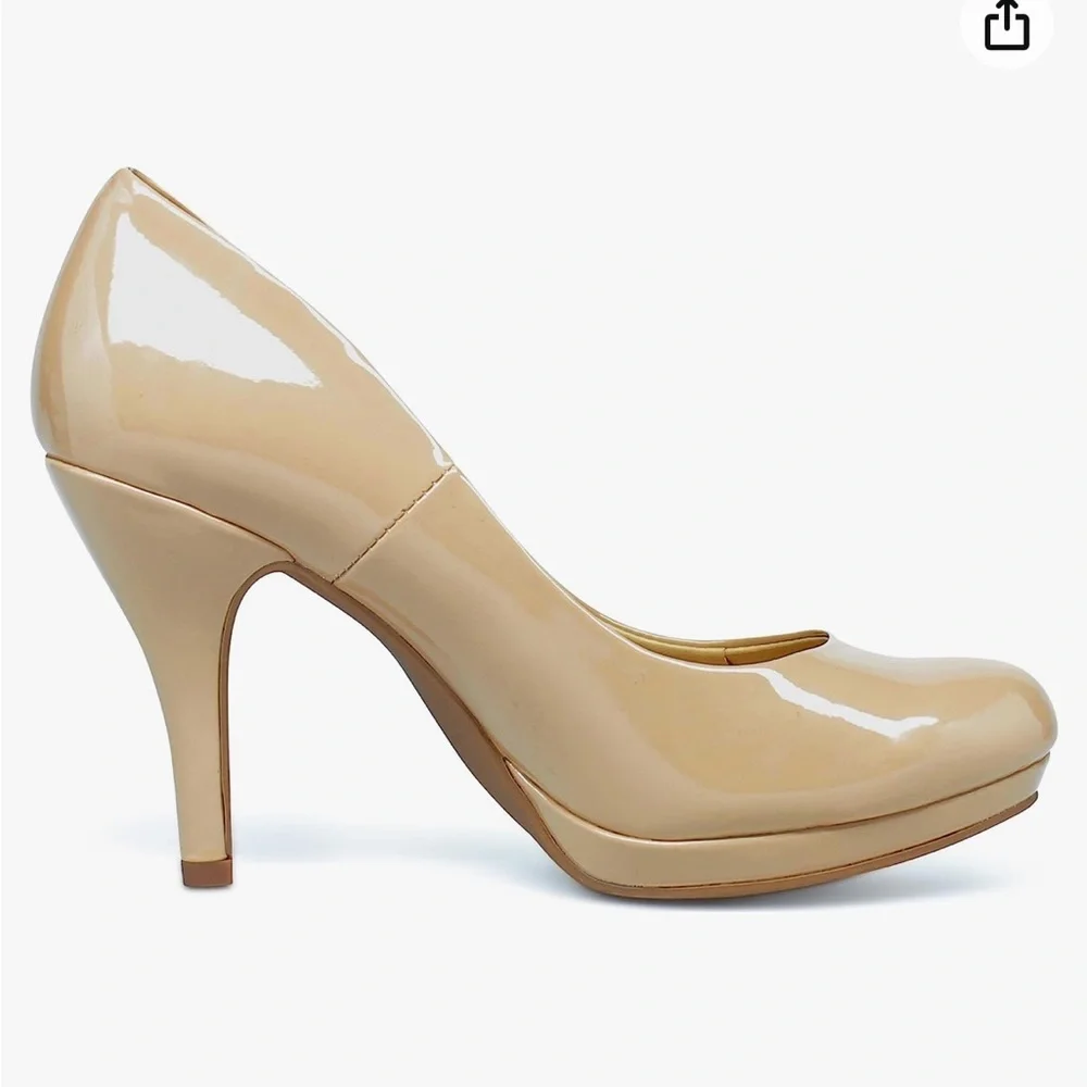 - Marco Republic Rome patent comfort heels neutral size 9